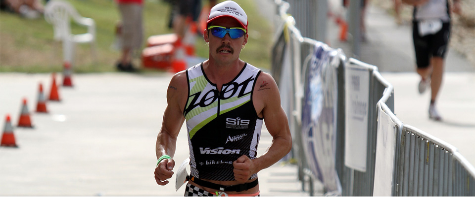 Tim Reed approaches the finish line to claim 3rd at the 2012 Nepean Triathlon